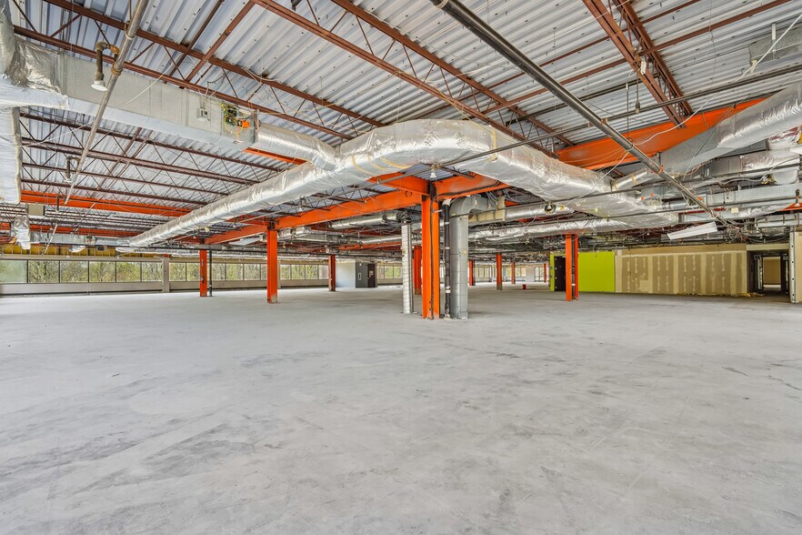 More Photos Of 1000 Sylvan Ave, Englewood Cliffs Office For Sale