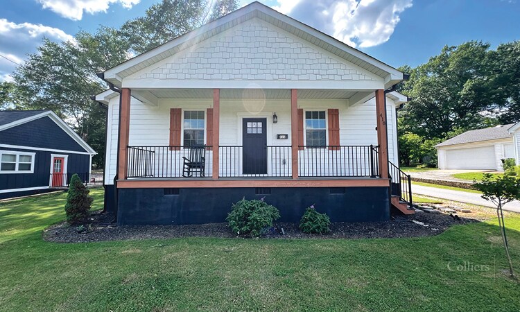 More Photos Of 416 SE Main St, Simpsonville Office For Sale
