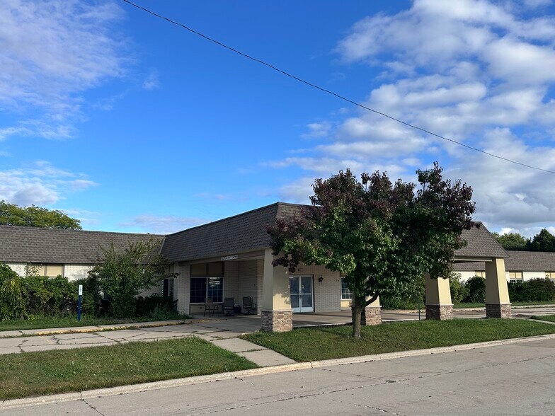 More Photos Of 226 Bornemann St, Green Bay Assisted Living For Sale