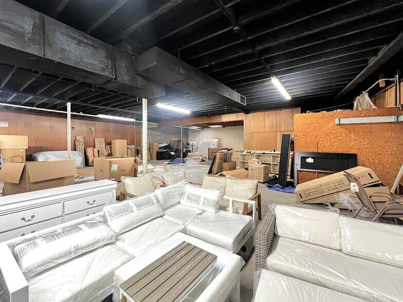 More Photos Of 778 Westover Dr, Danville Flex For Lease