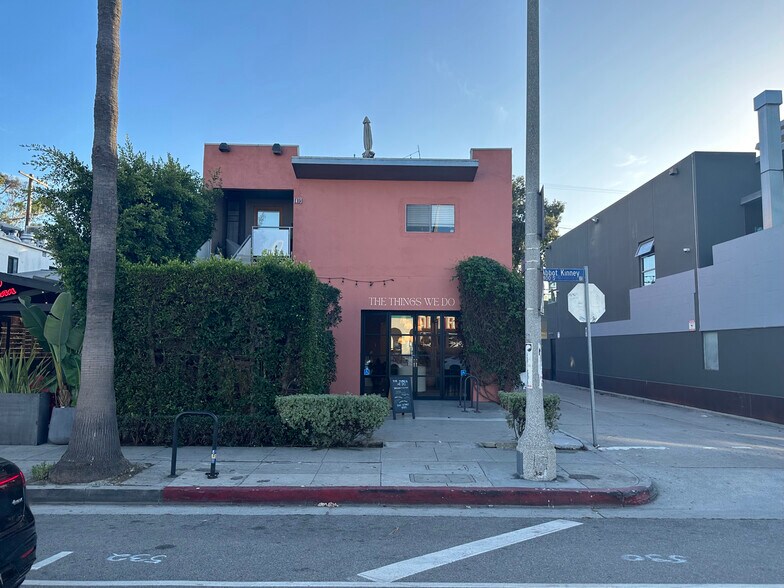 More Photos Of 1418 Abbot Kinney Blvd, Venice Office Residential For Lease