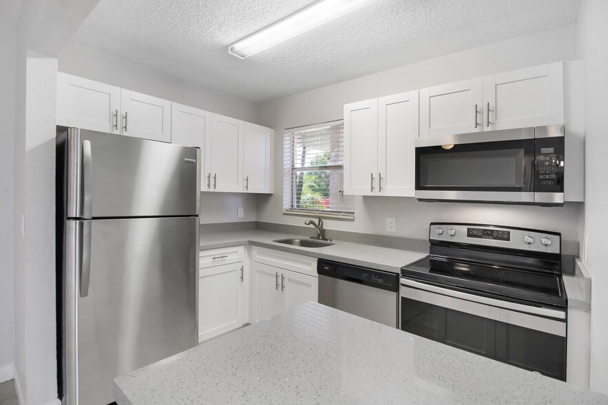 More Photos Of 400 NW 65th Ave, Margate Apartments For Sale