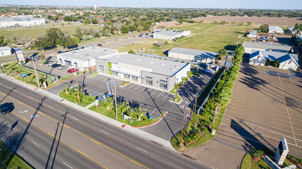 More Photos Of 2104 S McColl Rd, Edinburg Storefront For Sale