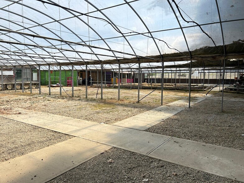 More Photos Of 1810 Columbus Rd, Granville Garden Center For Lease