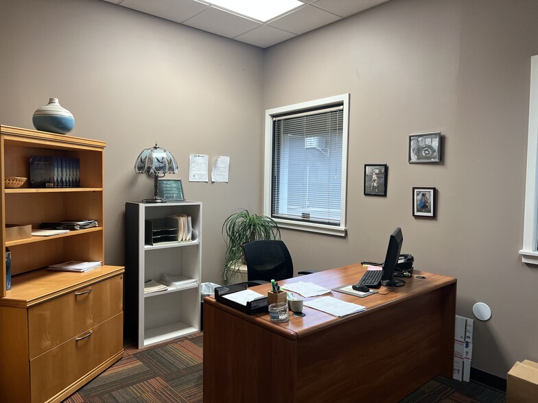 More Photos Of 1925 E Livingston Ave, Columbus Warehouse For Sale