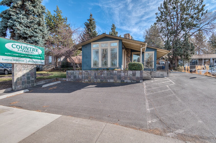 More Photos Of 525 NE Greenwood Ave, Bend Office For Sale