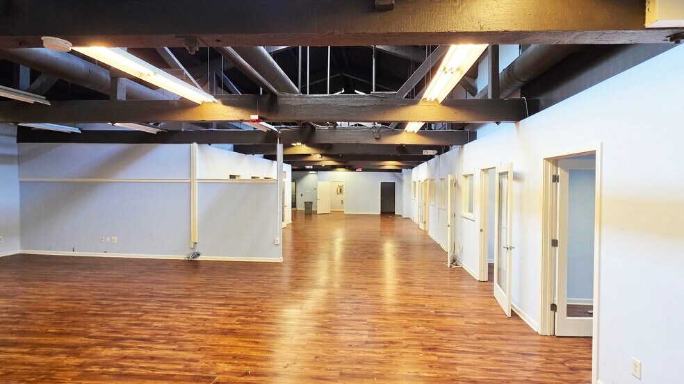 More Photos Of 3901 Main St, Philadelphia Office For Lease