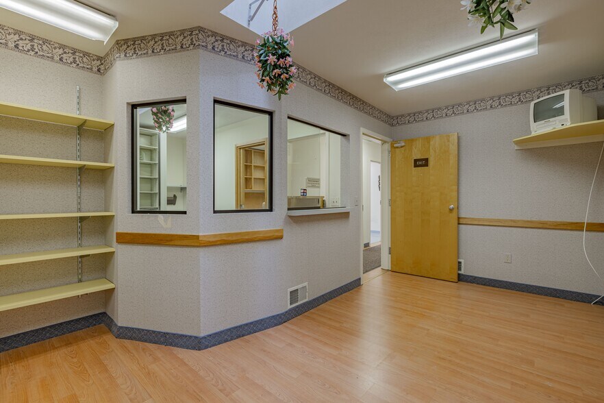 More Photos Of 2211 Lyell Ave, Rochester Medical For Sale