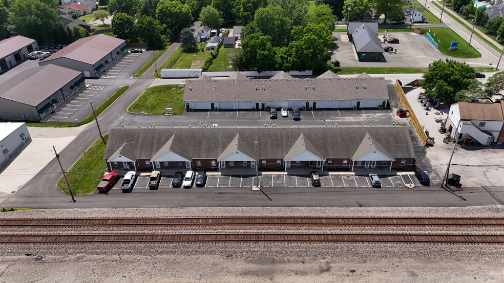 More Photos Of 7909-7925 Station St, Columbus Flex For Lease