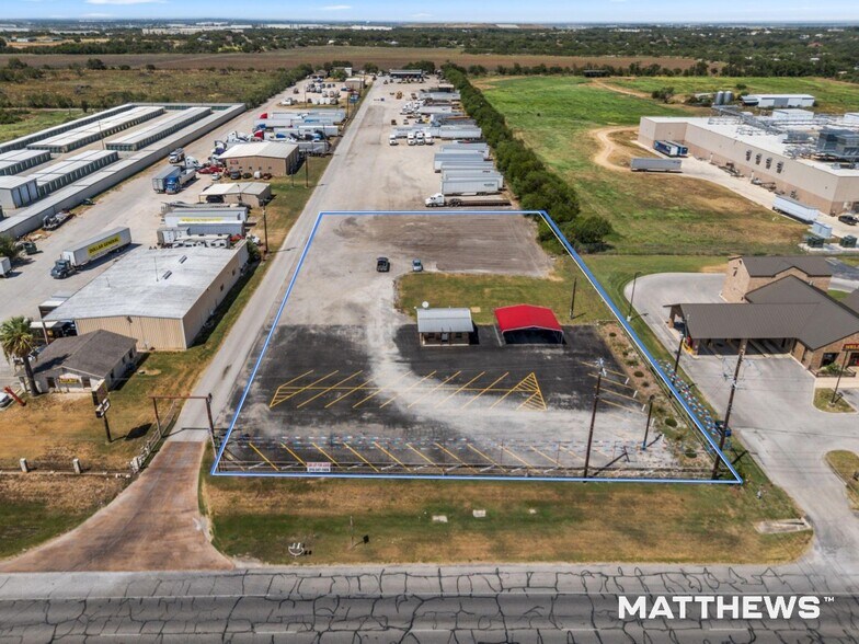 More Photos Of 6835 US Highway 87 E, San Antonio General Retail For Lease