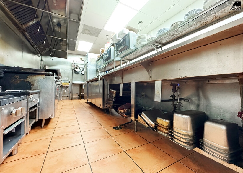 More Photos Of 4960 NW 165th St, Miami Warehouse For Sale