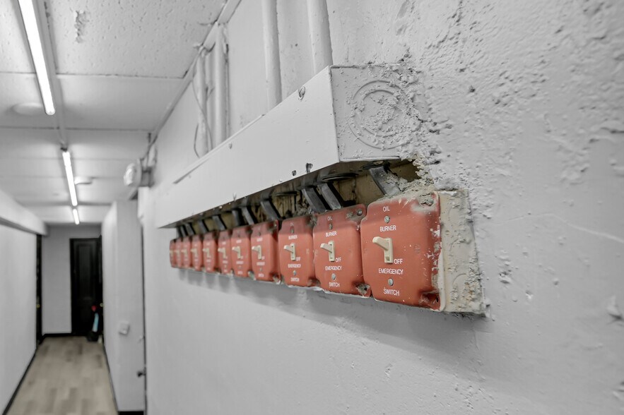 More Photos Of 439 Main St, White Plains Apartments For Sale