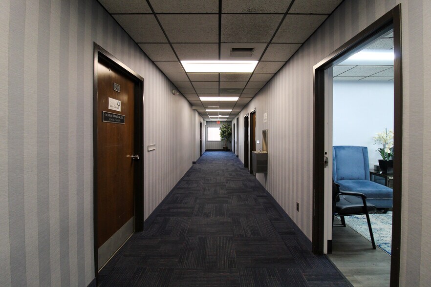 More Photos Of 22190 Garrison St, Dearborn Medical For Lease