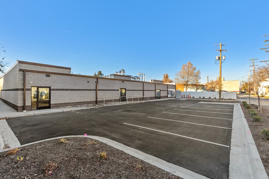 More Photos Of 1010 Cesar E Chavez Ave SW, Grand Rapids General Retail For Lease