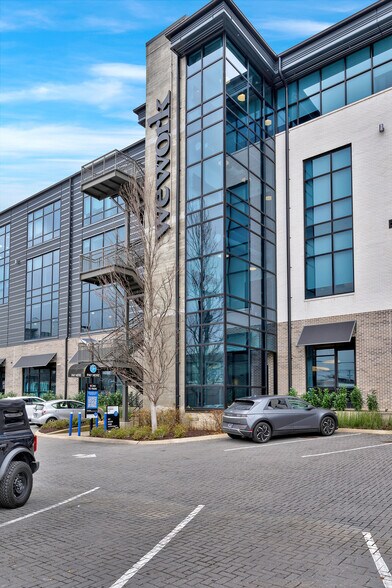 More Photos Of 900 Main St, Nashville Storefront Retail Office For Lease