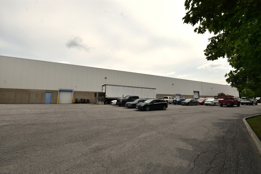 More Photos Of 200 Iber Rd, Ottawa Warehouse For Lease