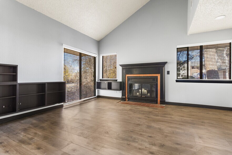 More Photos Of 1231 S Parker Rd, Denver Medical For Sale