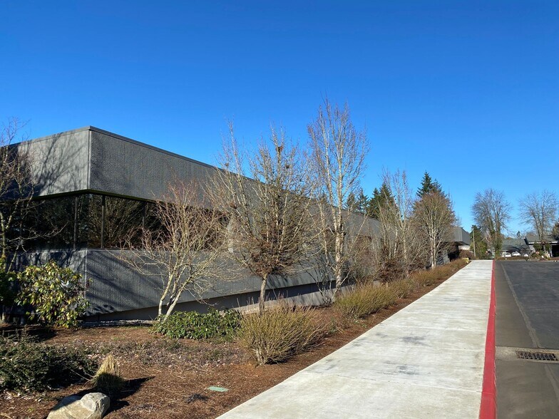 More Photos Of 9275 SW Peyton Ln, Wilsonville Office For Lease