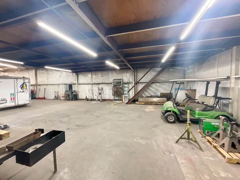 More Photos Of 400 Stoddard st, Odessa Warehouse For Sale