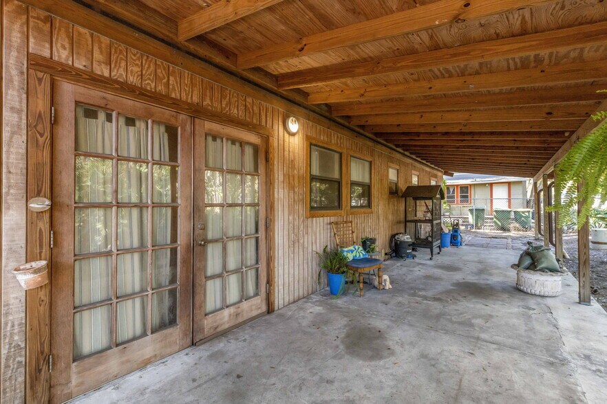More Photos Of 4122 Bradenton rd, Sarasota Multifamily For Sale