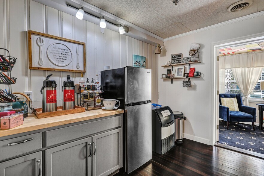 More Photos Of 24 Van Horne Ave, Tybee Island Hospitality For Sale
