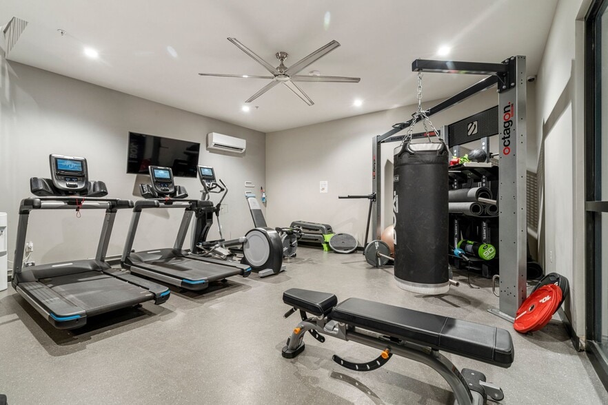 More Photos Of 110 N Boston Ave, Tulsa Multifamily For Sale