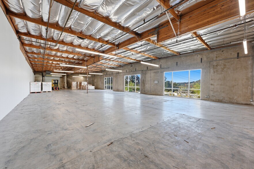 More Photos Of 9170-9190 Camino Santa Fe, San Diego Light Manufacturing For Sale