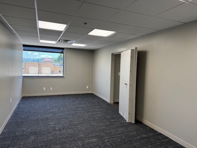 More Photos Of 312 MacCorkle Ave SE, Charleston Office For Lease