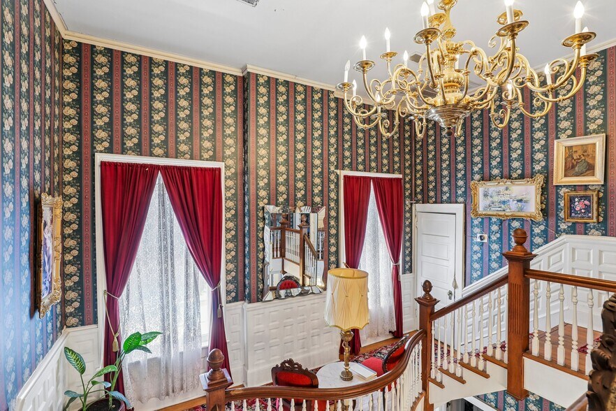 More Photos Of 421 Howard St, San Antonio Hospitality For Sale