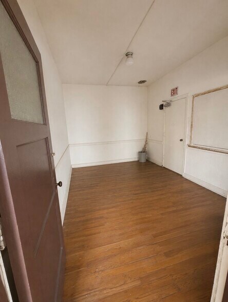 More Photos Of 1209 E Garfield Ave, Glendale Schools For Lease