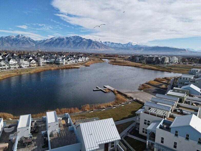 More Photos Of Mountain View Corridor & South Jordan Pkwy, South Jordan General Retail For Lease