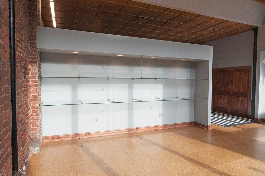 More Photos Of 2515 Liberty Ave, Pittsburgh Medical For Lease