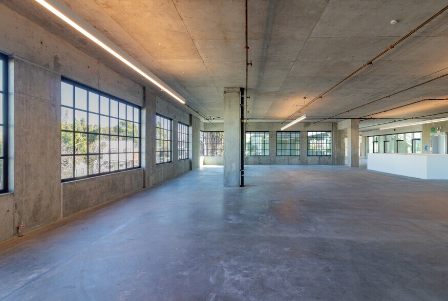 More Photos Of 1650 Euclid St, Santa Monica Office For Sale