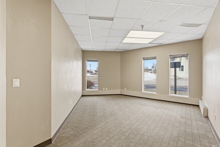 More Photos Of 403 4TH St NW, Bemidji Medical For Lease