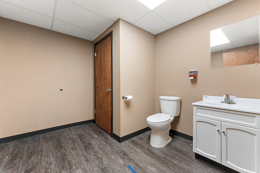 More Photos Of 7025 Indianapolis Blvd, Hammond Office For Sale