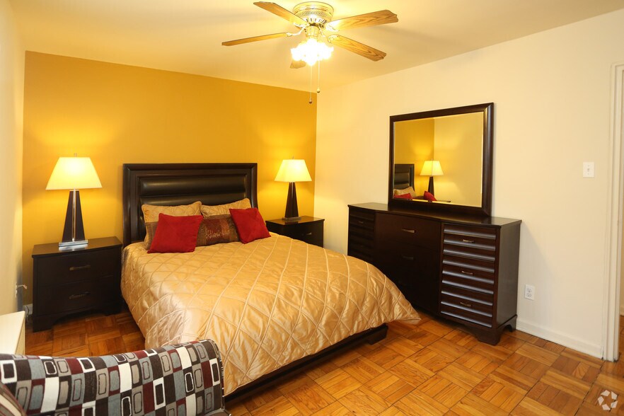 More Photos Of 3301 Chillum Rd, Mount Rainier Apartments For Sale