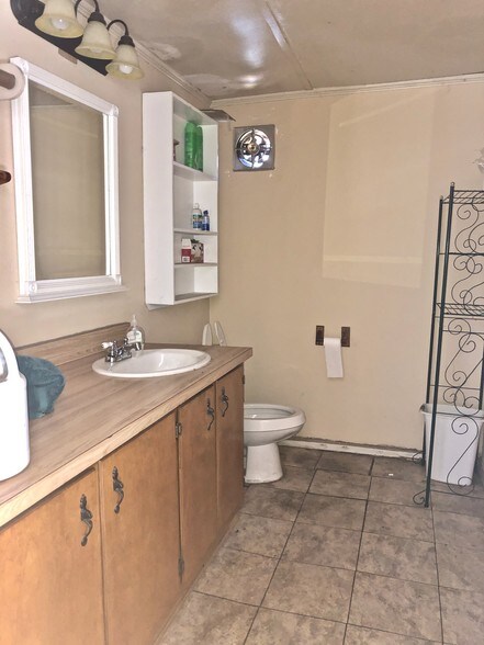 More Photos Of 3926 Lawrenceville Hwy, Tucker Freestanding For Sale