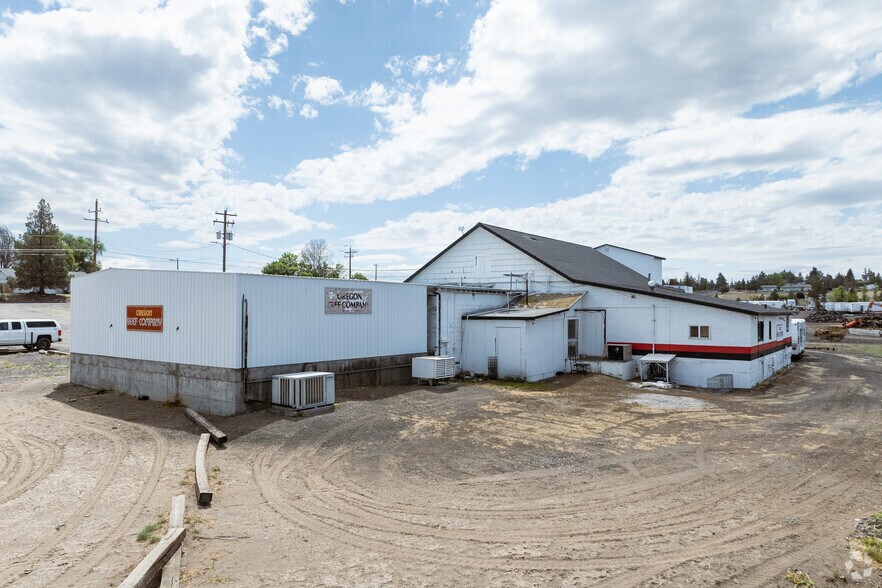 More Photos Of 1762 S Adams Dr, Madras Manufacturing For Sale