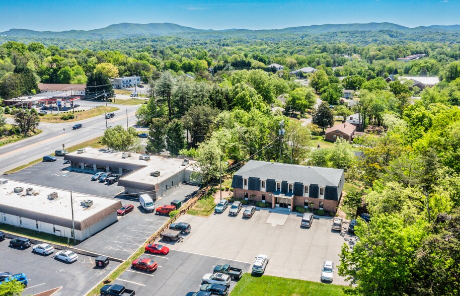 More Photos Of 2129 Electric Rd, Roanoke Office For Lease