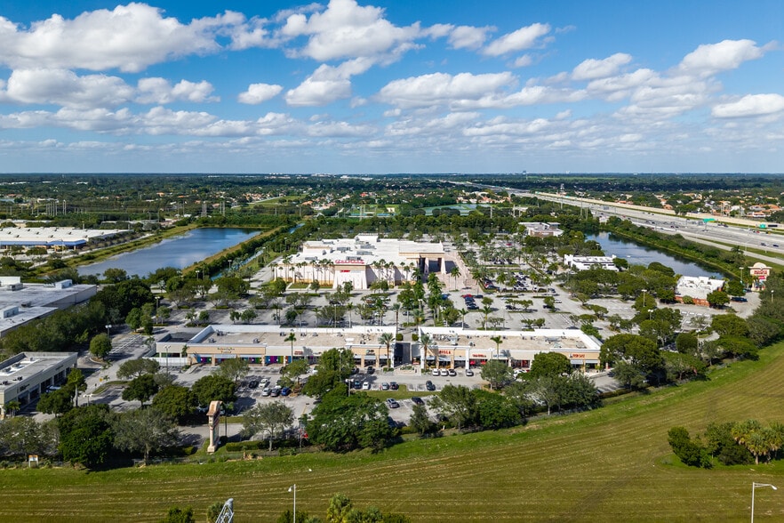 More Photos Of 15641-15661 Sheridan St, Davie Unknown For Lease