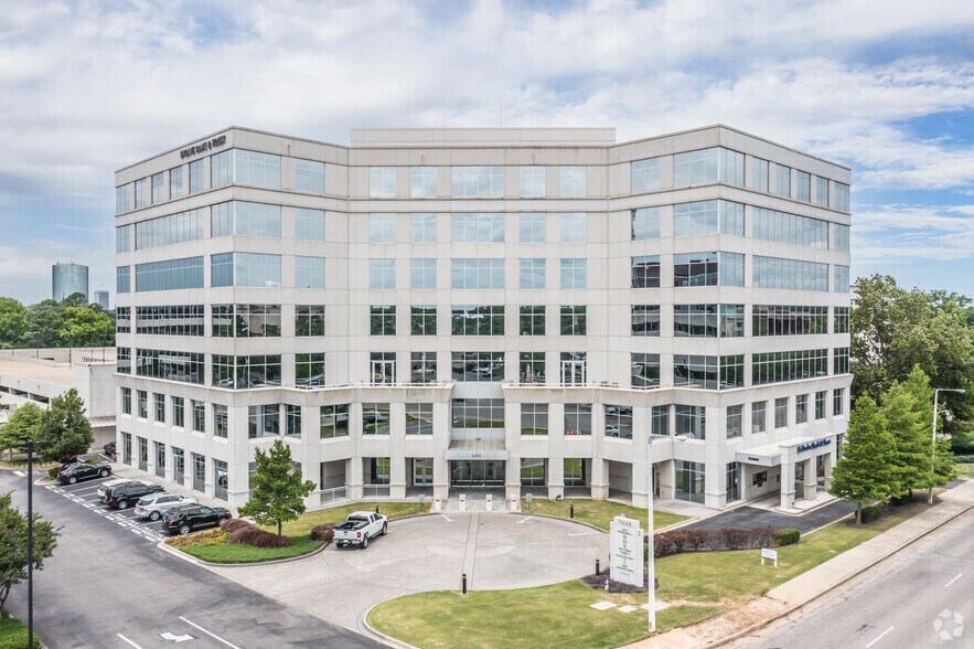 More Photos Of 6070 Poplar Ave, Memphis Office For Lease