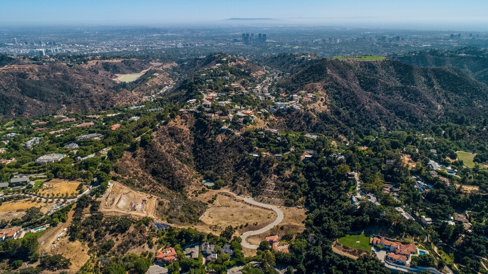 More Photos Of 9696 Antelope Rd, Beverly Hills Specialty For Lease