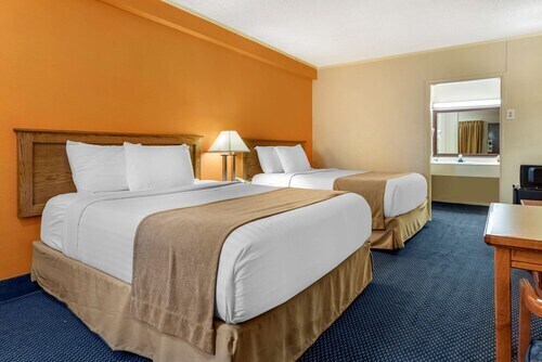More Photos Of 830 W Highway 24, Goodland Hotel For Sale