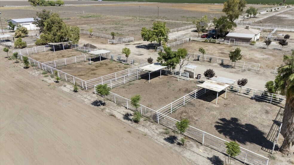 More Photos Of 8661 Herring Rd, Bakersfield Land For Sale