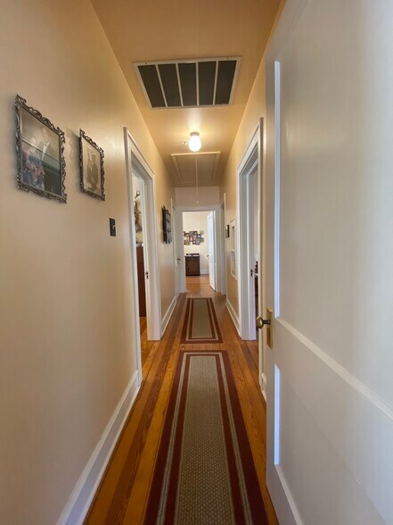 More Photos Of 306 S Tennessee St, McKinney Office For Lease
