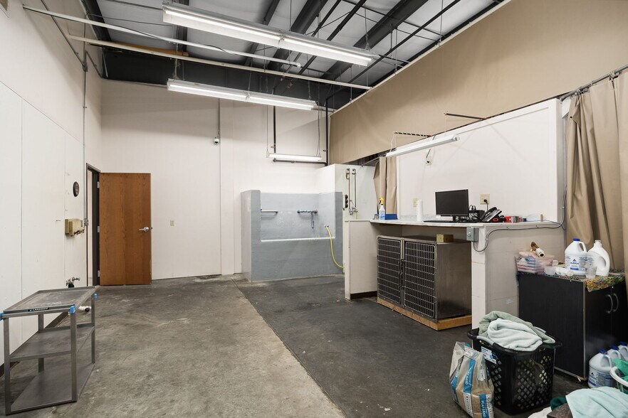 More Photos Of 20994 State Route K, Saint Joseph Office For Lease