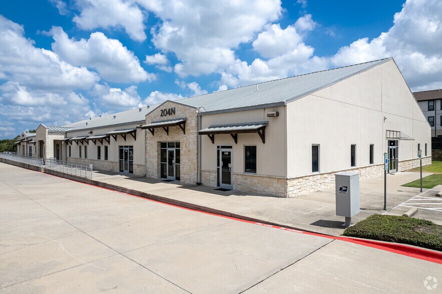 Primary Photo Of 202-204 N Dooley St, Grapevine Office For Lease