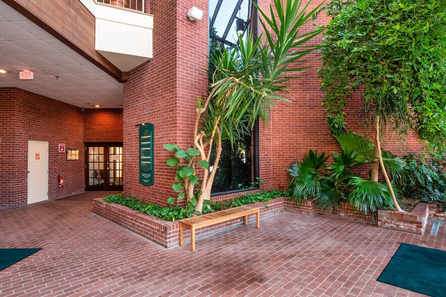More Photos Of 241 Main St, Hartford Office For Sale