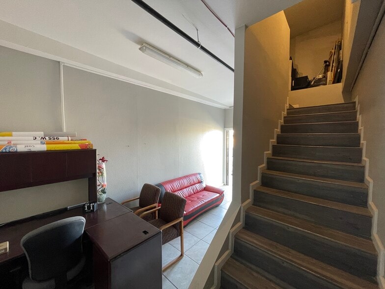 More Photos Of 3977 E Vegas Valley Dr, Las Vegas Freestanding For Sale