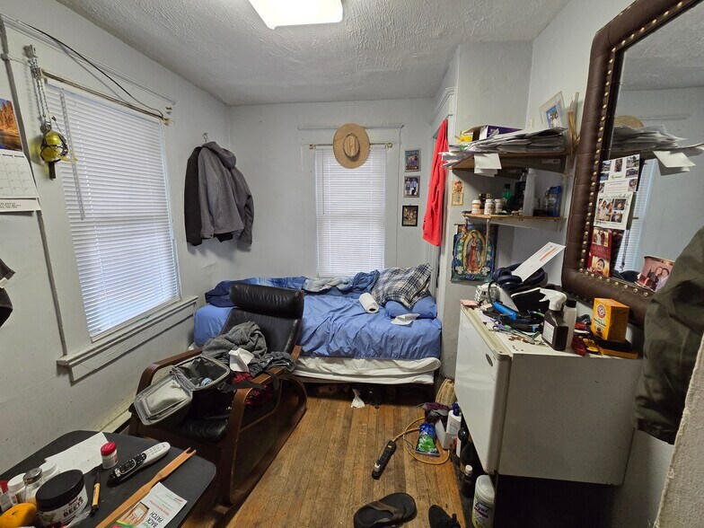 More Photos Of 221 Spring St, Newton Apartments For Sale